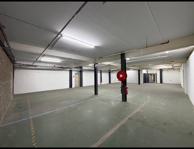 676M² WAREHOUSE TO LET IN VORNA VALLEY